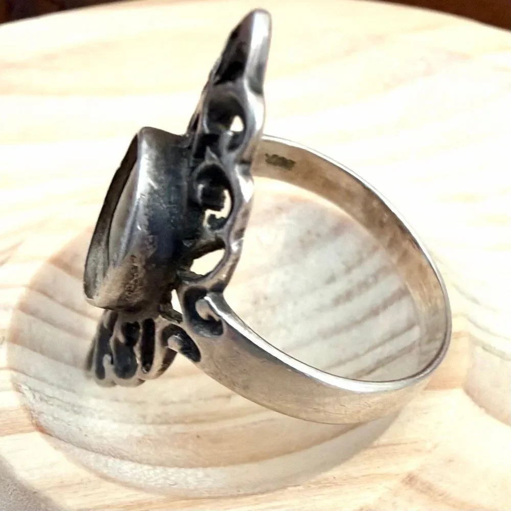 Vintage Sterling Silver black stone  Filigree Ring